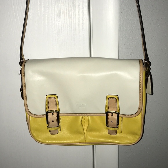 Coach Handbags - NWOT Coach cross body purse